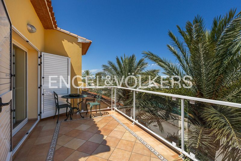 Foto fb3bc95e-7030-4669-b484-a8c1d9cbf1c6. Casa amb calefacció aparcament piscina a Les Bassetes - El Marjal Dénia