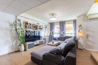 Casa en Corral Nou-Montros-Estepar. Adosado  con terrazas y piscina comunitaria en nàquera