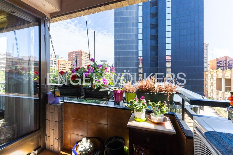Piso acogedora vivienda junto al edificio europa en Valencia - Imagen 27