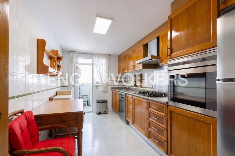 Piso acogedora vivienda junto al edificio europa en Valencia - Imagen 8