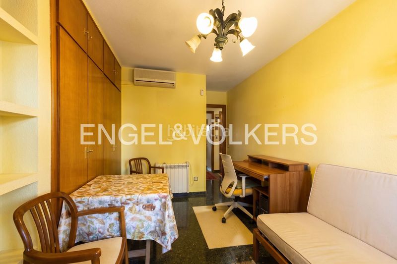 Piso acogedora vivienda junto al edificio europa en Valencia - Imagen 24
