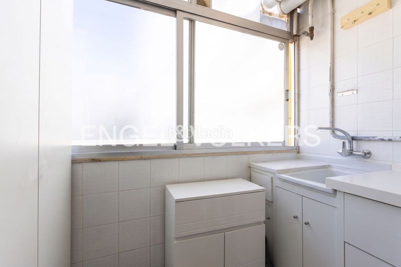 Piso acogedora vivienda junto al edificio europa en Valencia - Imagen 13