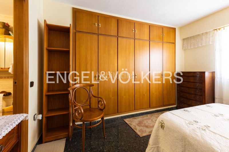 Piso acogedora vivienda junto al edificio europa en Valencia - Imagen 17