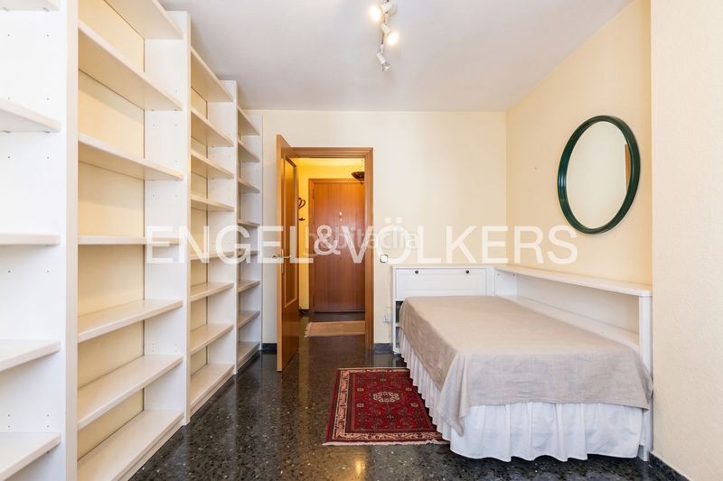 Piso acogedora vivienda junto al edificio europa en Valencia - Imagen 19