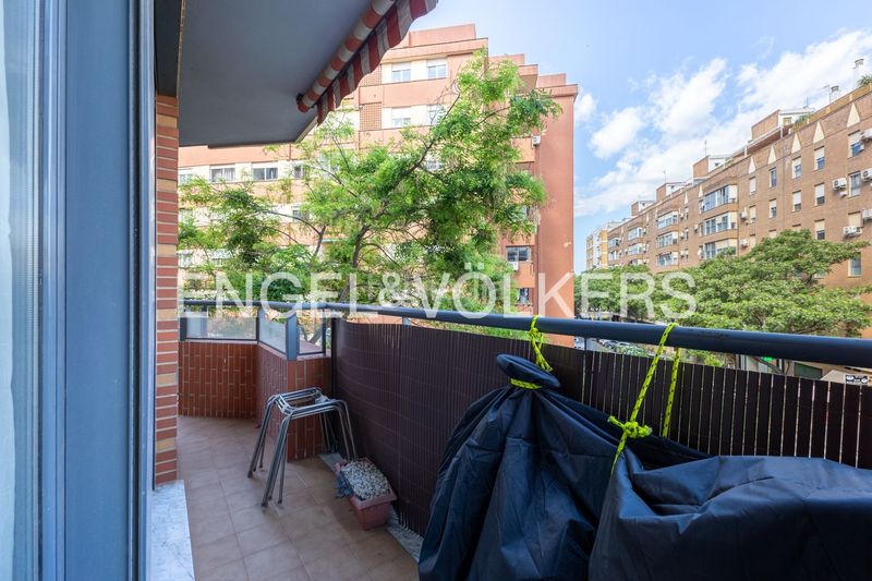 Foto e3f2c64f-b3a3-43d4-9604-48557043601c. Dúplex amb calefacció a Sant Isidre Valencia
