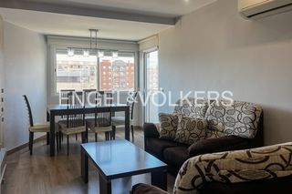 Affitto Appartamento in Malilla. Encantadora vivienda con 3 habitaciones y parking