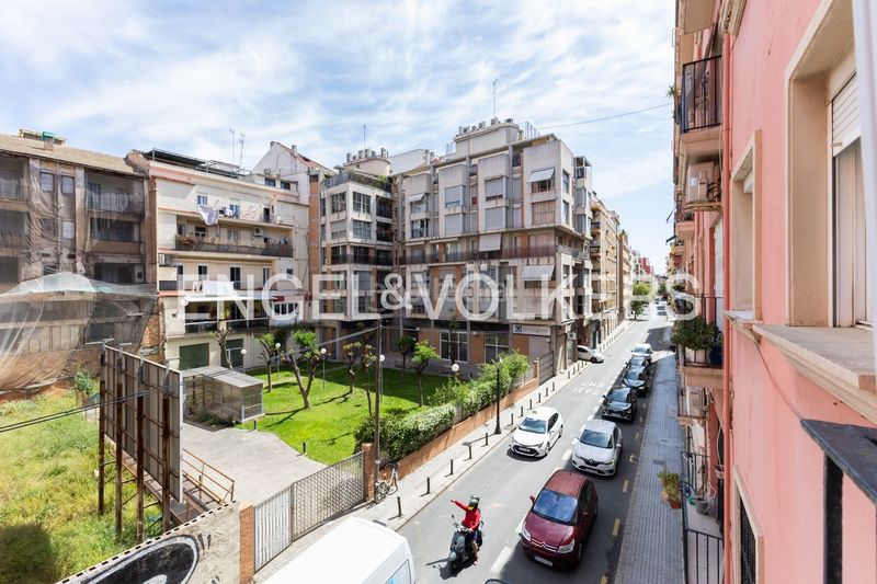 Piso acogedora vivienda con inquilino en islas canarias en Valencia - Imagen 16