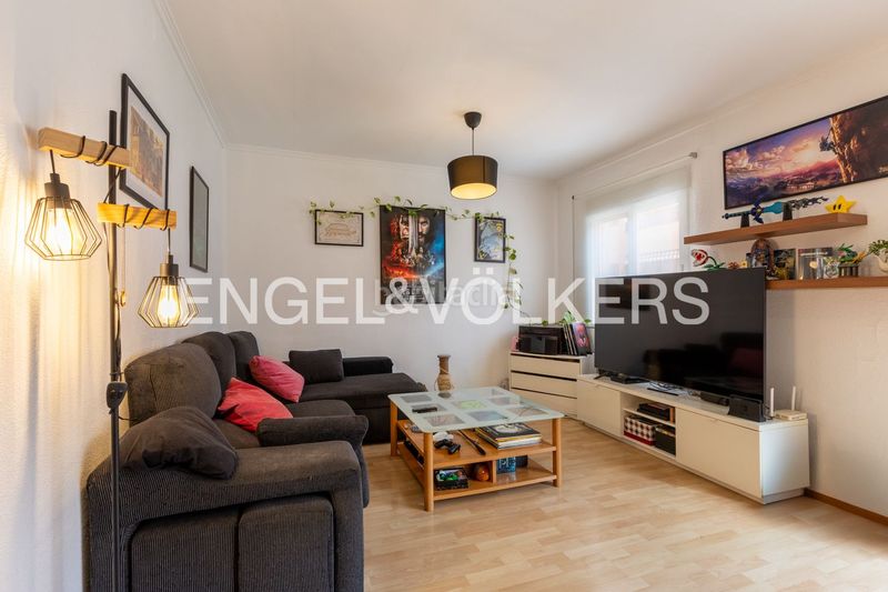 Piso acogedora vivienda con inquilino en islas canarias en Valencia - Imagen 2