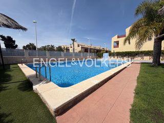 Location Maison jumelée à Corinto-Almardà. Descubre la comodidad frente al mar en puerto de sagunto
