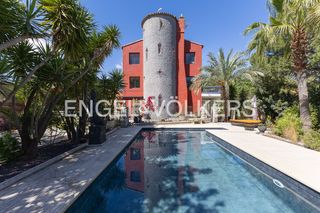 House in Alcúdia de Crespins (l´). Única y espectacular propiedad para una gran calidad de vida