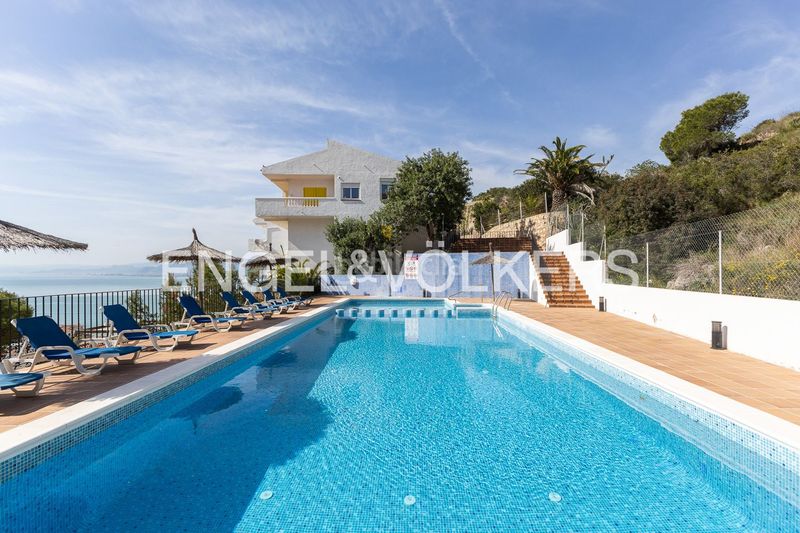 Foto 08101ded-7331-4537-97d8-318a44647bd8. Lloguer àtic amb calefacció aparcament piscina a Cullera