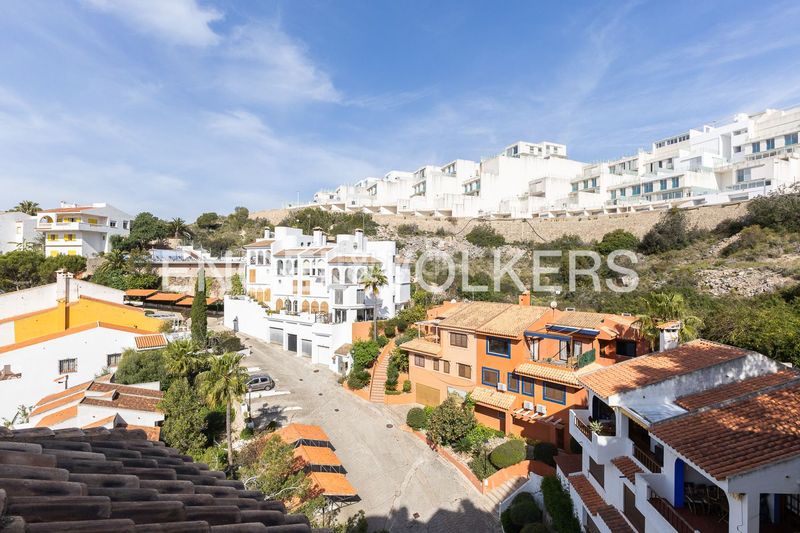 Foto ee1245d0-5b27-419a-8d2c-ea5614bd8420. Lloguer àtic amb calefacció aparcament piscina a Cullera