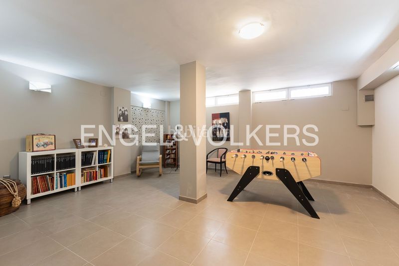 Foto d35a56ec-5c23-42b3-b956-52655e572cdc. Casa amb calefacció aparcament piscina a Casco Urbano Náquera