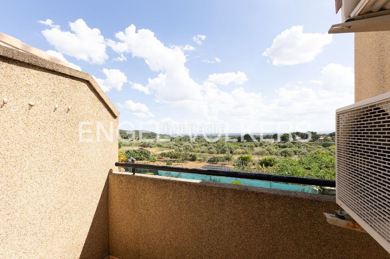 Foto f9291b40-07e6-4056-af15-081f72d3d8bb. Casa amb calefacció aparcament piscina a Casco Urbano Náquera