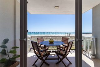 Rent Flat  Passeig maritim 9 d'octubre. Apartamento exclusivo en primera línea de playa  visión 180 grad