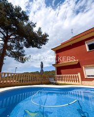 Affitto Casa  Calle vicente aleixandre. Chalet independiente con piscina y vistas a la montaña en el ved