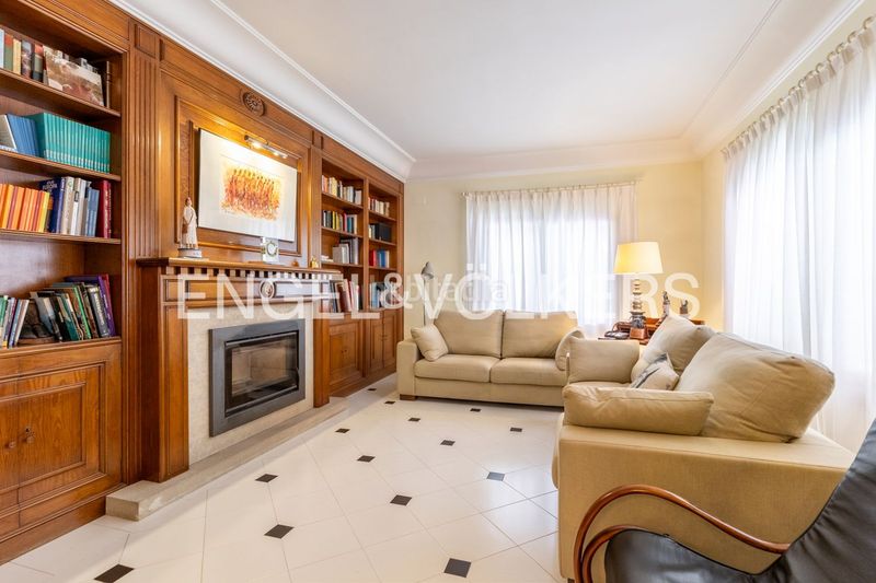 Foto 4308b870-6134-48c9-9203-f9aed84ca75c. Casa amb calefacció aparcament piscina a Centro Ontinyent