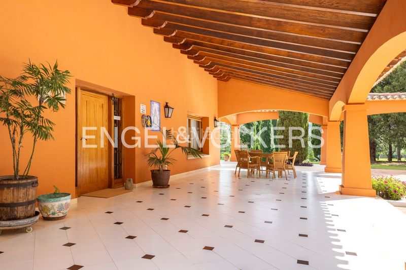 Foto e1581c97-60be-4e04-ba86-eb3fcbe11920. Casa amb calefacció aparcament piscina a Centro Ontinyent