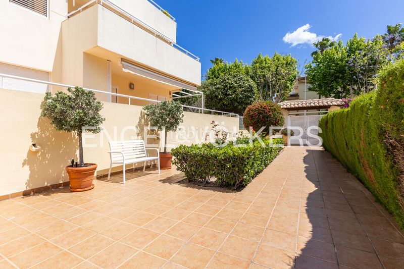 Foto 85e3a624-7608-4a02-9256-3735694d44a8. Pis amb calefacció aparcament piscina a Montañar-El Arenal Xàbia