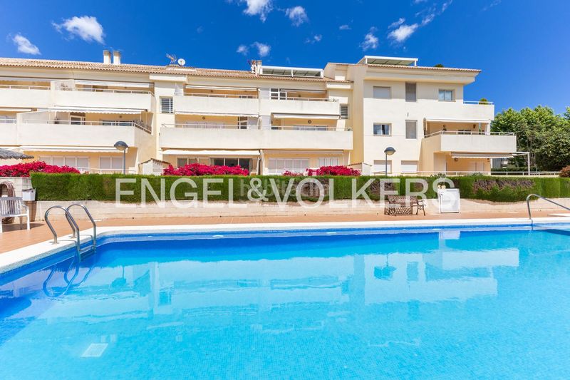 Foto d9c95308-8322-44fb-add3-59242faca8b6. Pis amb calefacció aparcament piscina a Montañar-El Arenal Xàbia