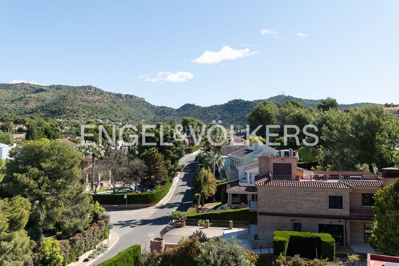 Foto 0e94b37a-3a57-4d41-aba1-3b2ffa959047. Casa amb calefacció aparcament piscina a Alfinach - Monasterios Puçol