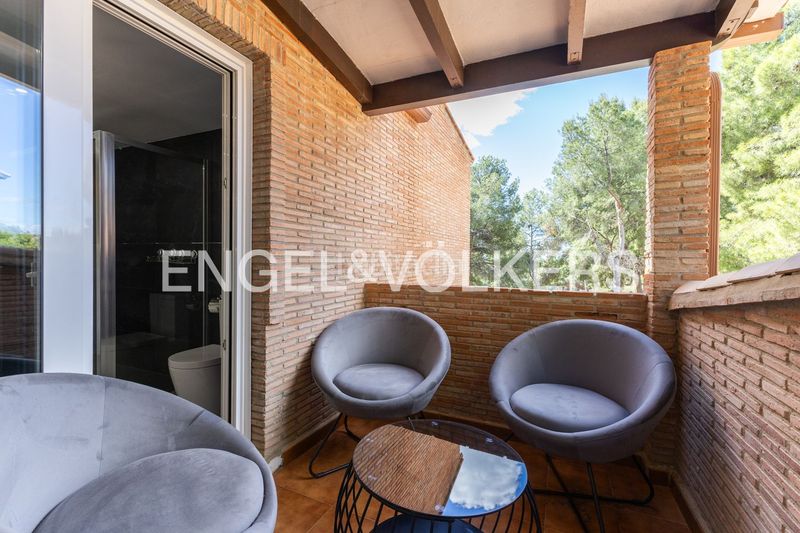 Foto a2090ef6-b689-413f-9d47-519f37fafdaf. Casa amb calefacció aparcament piscina a Alfinach - Monasterios Puçol