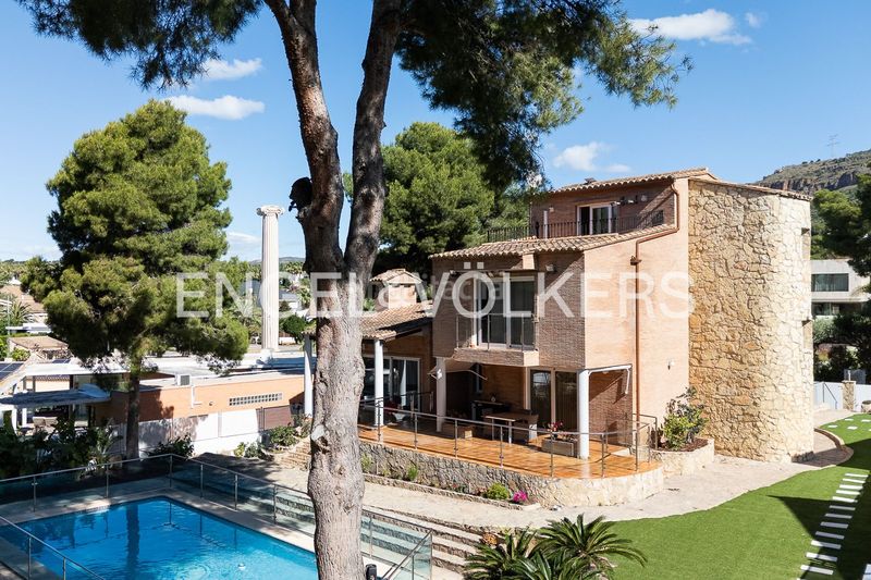 Foto a49fd4ab-436e-4d0d-9115-eb59ae7450ad. Casa amb calefacció aparcament piscina a Alfinach - Monasterios Puçol