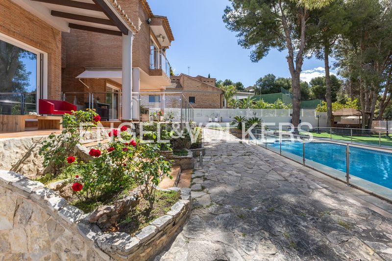 Foto a5b529ea-d04b-4cc4-a334-47c53afbfce9. Casa amb calefacció aparcament piscina a Alfinach - Monasterios Puçol