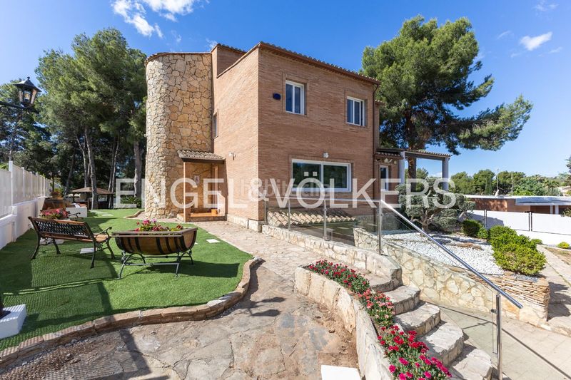 Foto fb5f5c64-ab76-4c31-8453-5c3c5e95ef32. Casa amb calefacció aparcament piscina a Alfinach - Monasterios Puçol