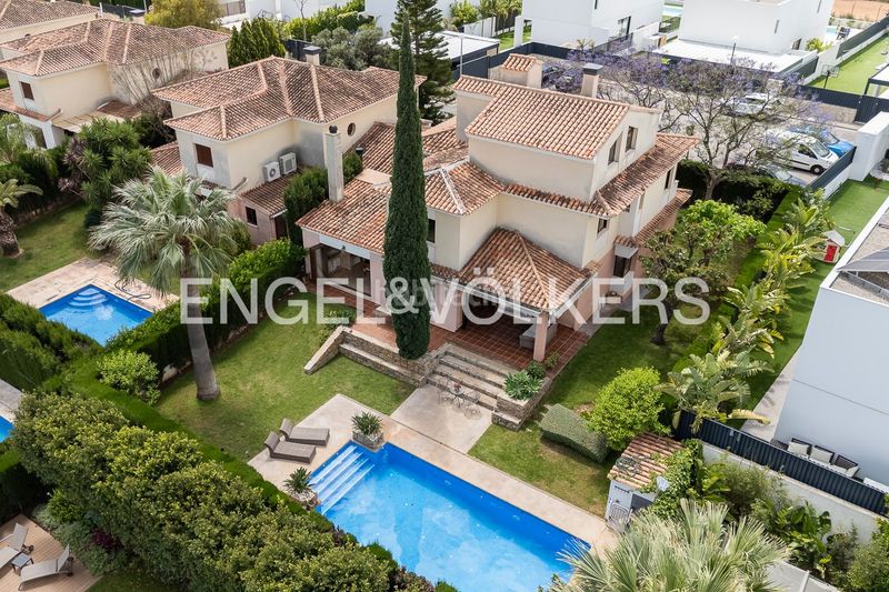 Foto 43573b71-e179-4c26-b118-d1537def08e3. Casa amb calefacció aparcament piscina a Alfinach - Monasterios Puçol