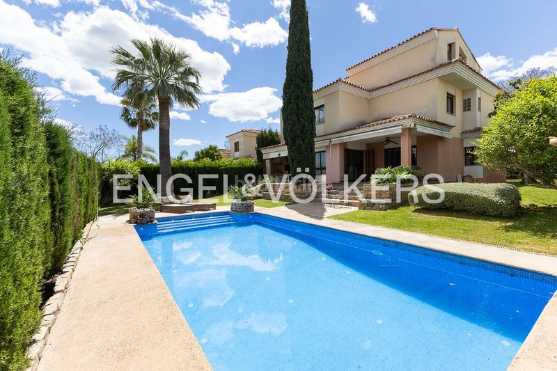 Foto 43fb836f-e00f-4c9a-bea8-d0bc7a92c719. Casa amb calefacció aparcament piscina a Alfinach - Monasterios Puçol