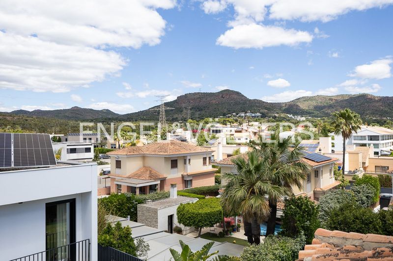 Foto 92334283-c404-4522-adb6-fc44a2fe0612. Casa amb calefacció aparcament piscina a Alfinach - Monasterios Puçol