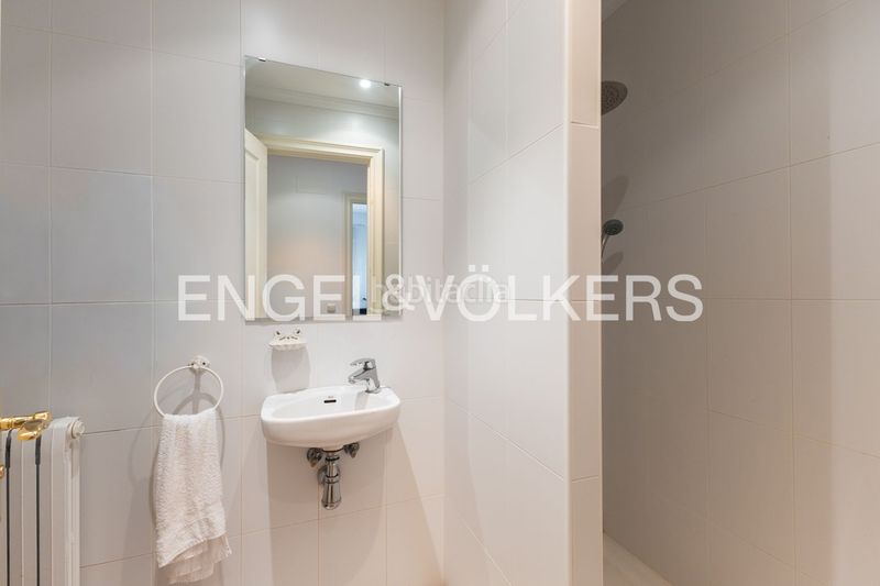 Foto 0858cb48-f578-4663-97e9-7ed9592bf37a. Casa amb calefacció aparcament piscina a Faura