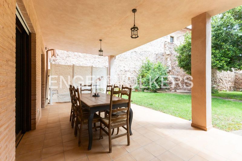 Foto f18ebb78-e9b2-431f-8b9c-3a1046a8c375. Casa amb calefacció aparcament piscina a Faura
