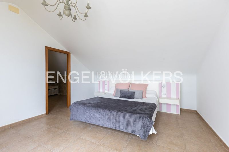 Foto 7714d1dd-f579-43d4-a991-92fdf520f46e. Casa amb calefacció aparcament a El Faro Cullera