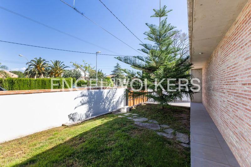 Foto 636044d1-152b-451c-b974-ce3809b9d02d. Casa amb calefacció aparcament piscina a El Carme-Sant Agustí-Bonavista Eliana (l´)