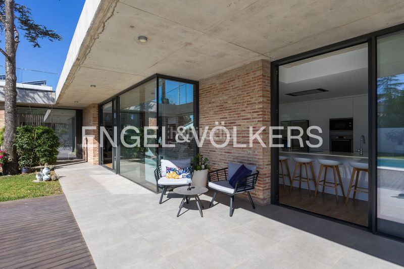 Foto 9d3e4740-7867-4693-a463-fef8f760004f. Casa amb calefacció aparcament piscina a El Carme-Sant Agustí-Bonavista Eliana (l´)