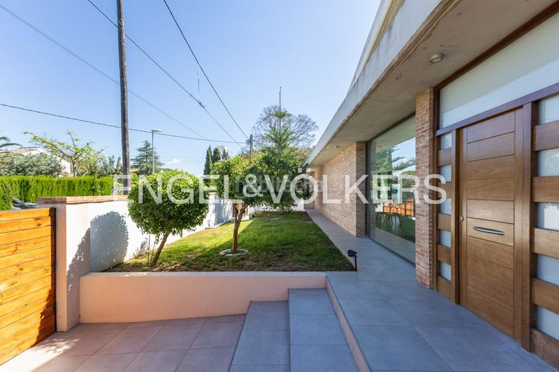Foto ca69a91e-7587-4528-b5a3-6f64de833082. Casa amb calefacció aparcament piscina a El Carme-Sant Agustí-Bonavista Eliana (l´)