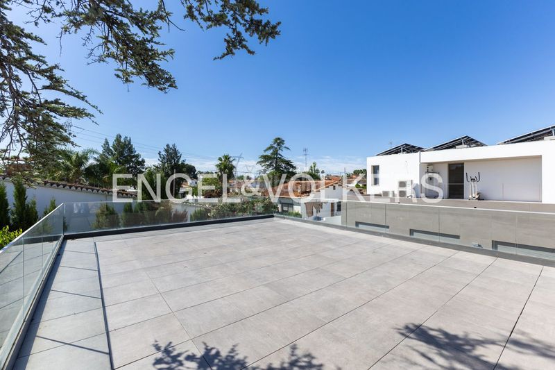 Foto cba808ff-d2a4-4c72-8eb9-84fde71f5286. Casa amb calefacció aparcament piscina a El Carme-Sant Agustí-Bonavista Eliana (l´)