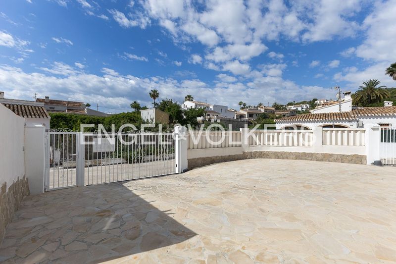 Foto 27c7f213-58ec-4952-a326-4ac7df53bf9f. Casa amb calefacció aparcament piscina a Puerto Xàbia