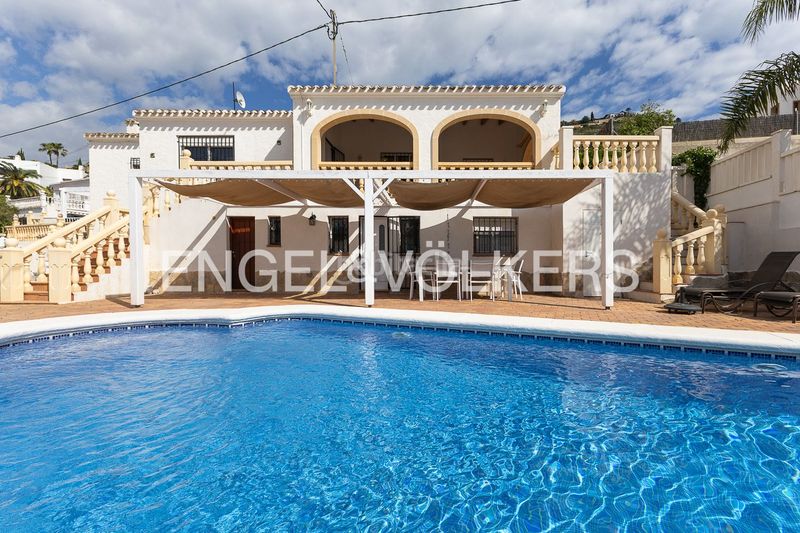 Foto 6d8af62b-e5d1-4a37-87d9-95116c839e38. Casa amb calefacció aparcament piscina a Puerto Xàbia