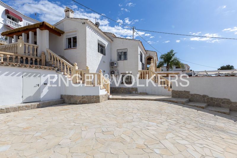 Foto 85a13733-9404-4715-8296-41b8e67f594b. Casa amb calefacció aparcament piscina a Puerto Xàbia