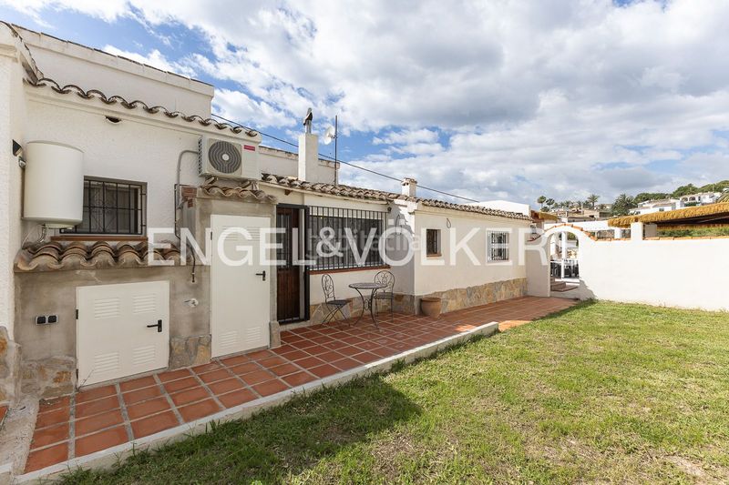 Foto b69e48d0-c4bd-4f36-b185-ca7c62697e73. Casa amb calefacció aparcament piscina a Puerto Xàbia