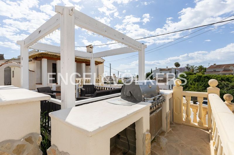 Foto c9398cd7-c96f-4cee-b91b-d51b16868fec. Casa amb calefacció aparcament piscina a Puerto Xàbia