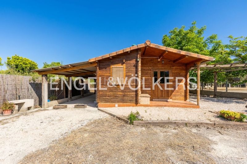 Foto 447f1165-7a64-45bf-b1e0-7d8d8b7f8488. Casa amb calefacció aparcament piscina a Enguera