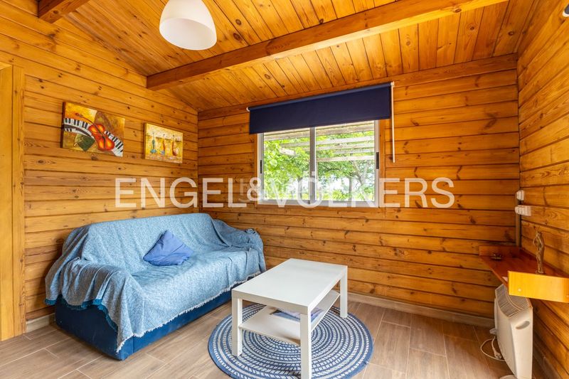 Foto a644914d-30b5-4968-891a-71e0a9ca66fe. Casa amb calefacció aparcament piscina a Enguera