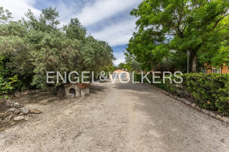 Foto d177e63d-0fcb-477d-969f-48a764223090. Casa amb calefacció aparcament piscina a Enguera