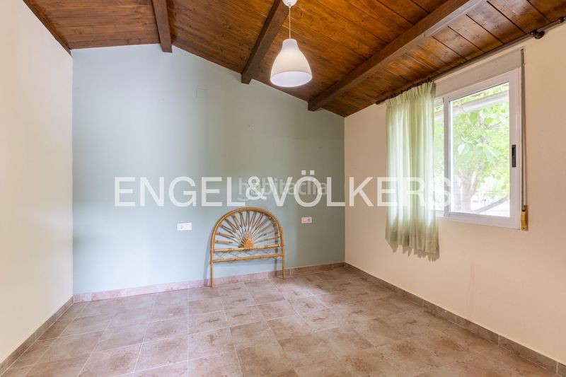 Foto d8bbb6a1-1062-45a0-a3c8-e66365e00dad. Casa amb calefacció aparcament piscina a Enguera