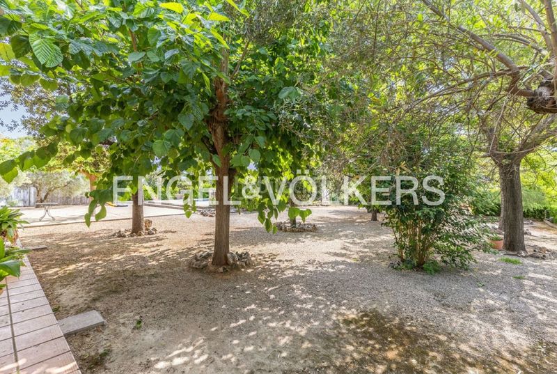 Foto db20cb87-d2de-4e80-aa40-f43aa2ff0246. Casa amb calefacció aparcament piscina a Enguera