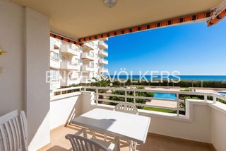 Piso en Bega de Mar. Apartamento en primera línea de playa